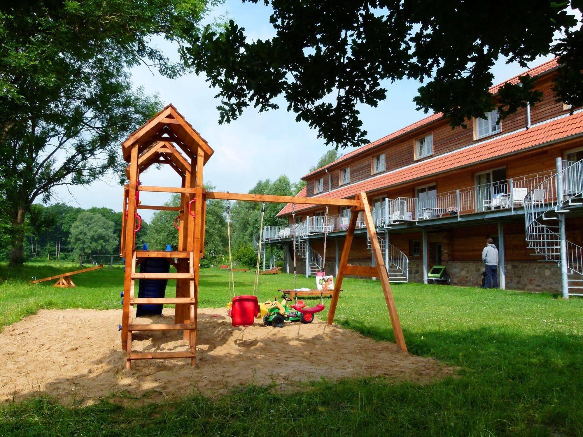 Gutshof Woldzegarten Leizen Exterior foto